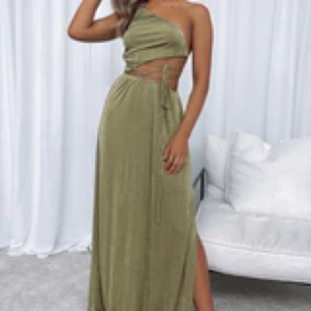 Elegant Olive Green One-Shoulder Maxi Dress
